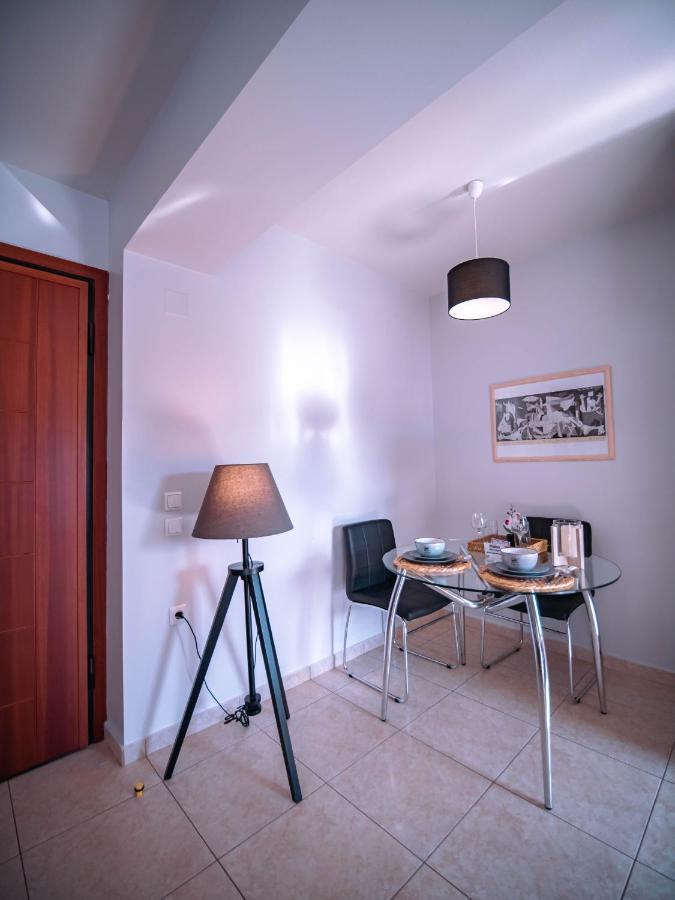 Urban Flat - Central Spot Apartments Волос Екстер'єр фото