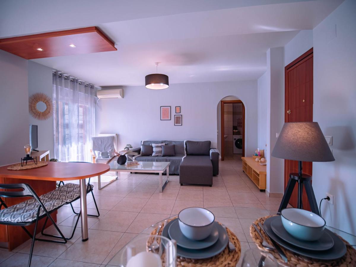 Urban Flat - Central Spot Apartments Волос Екстер'єр фото